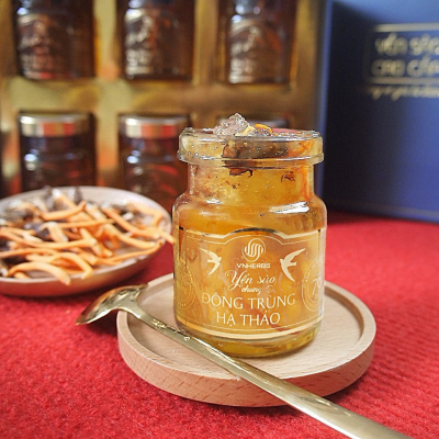 1 hộp yến chưng Đông trùng hạ thảo sinh khối VNHERBS (8 lọ/hộp) 